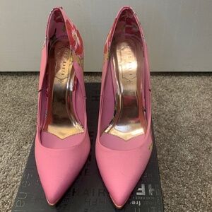 Ted Baker - London women's pink floral pumps